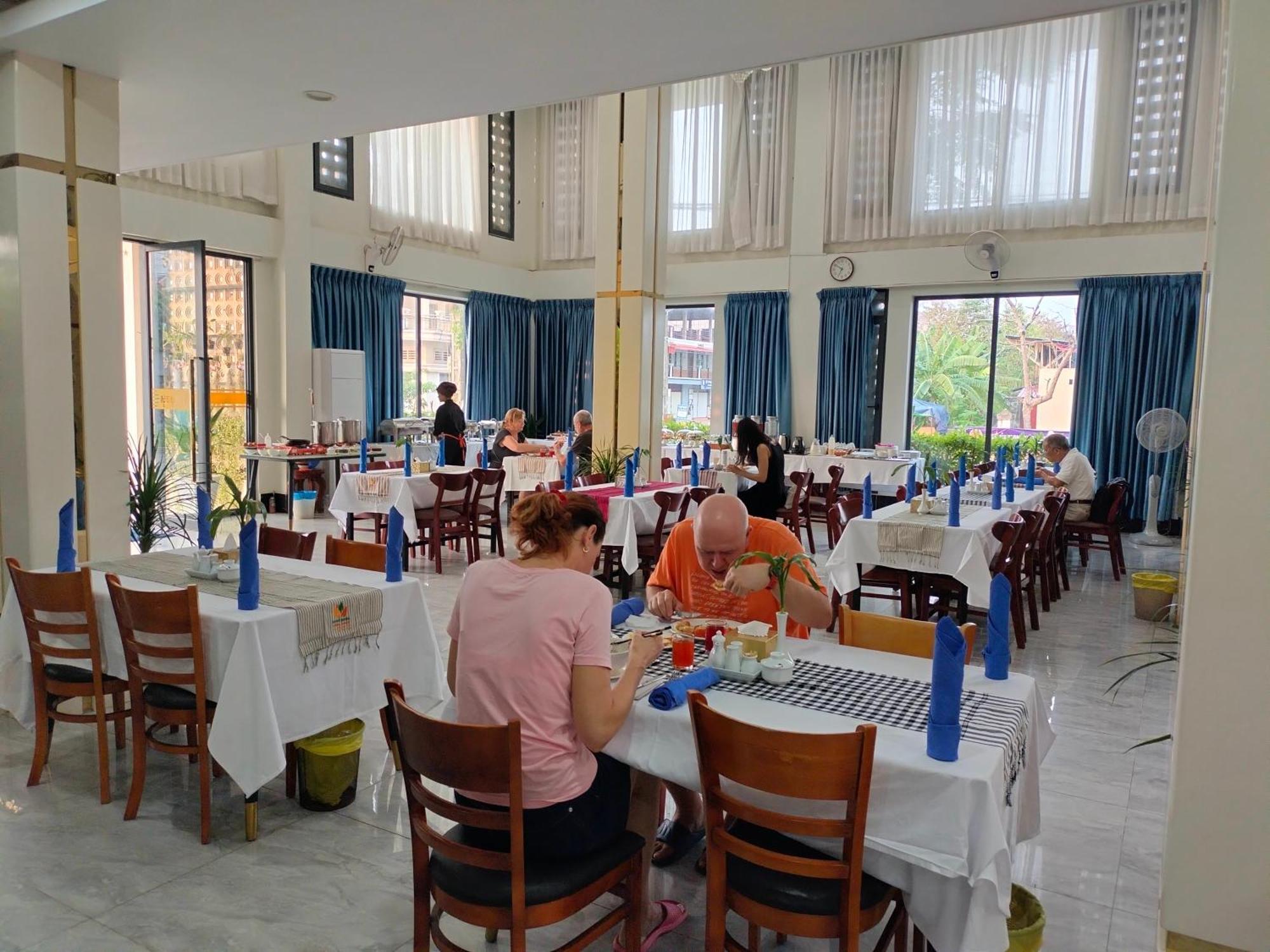 Kampot Sunny Hotel Exterior photo